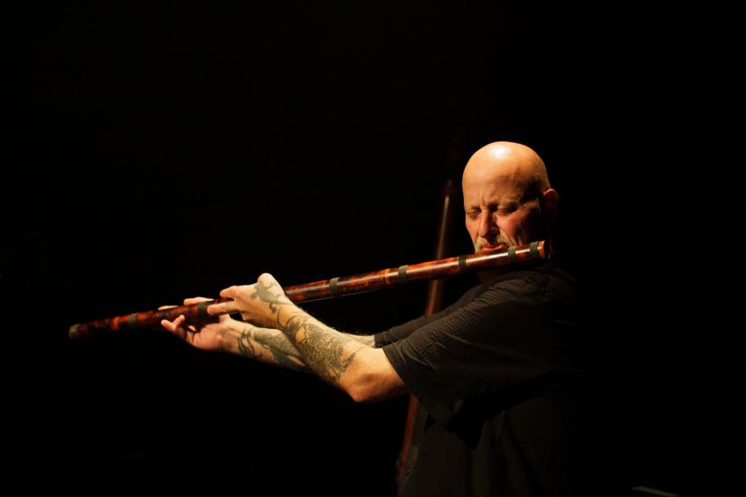 JULIEN BENTON - Rolf Perreten